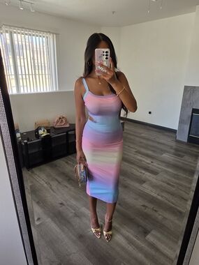 Sleeveless Pastel Gradient Bodycon Midi Dress - Multi